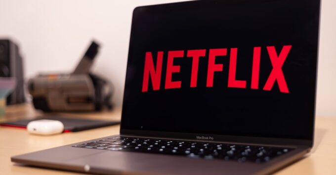 Netflix hoãn chính sách ngăn chặn chia sẻ mật khẩu đến trước tháng 7/2023